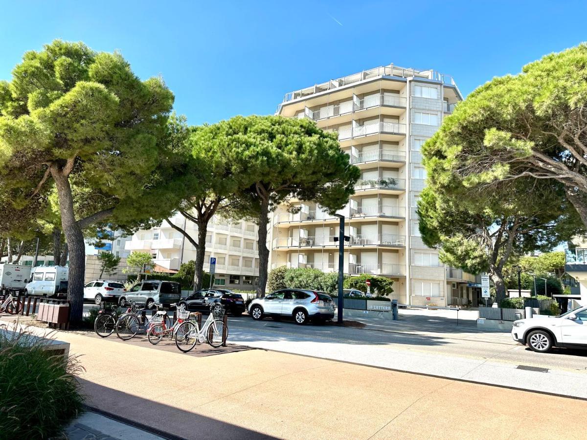 Beach Front Apartment Sabbiadoro Lignano Sabbiadoro Exterior photo